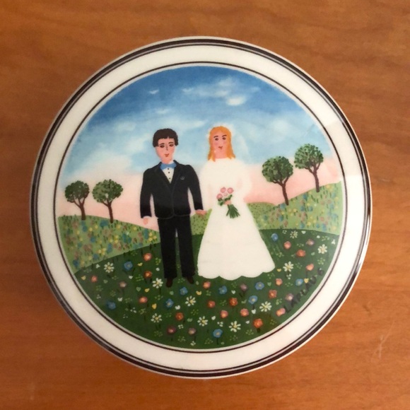 Villeroy & Boch porcelain bride & groom lidded box